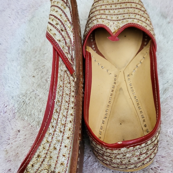 Indian Men\'s Wedding Majori Jutti white red main image 4